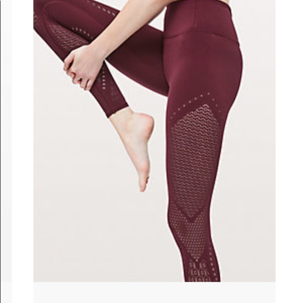 Lululemon Reveal Tight “mindful motion